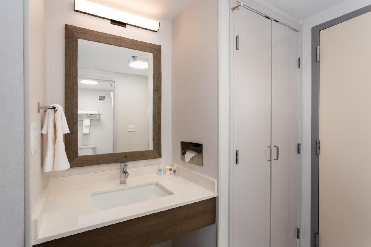 Comfort Inn & Suites Buffalo Airport Zewnętrze zdjęcie