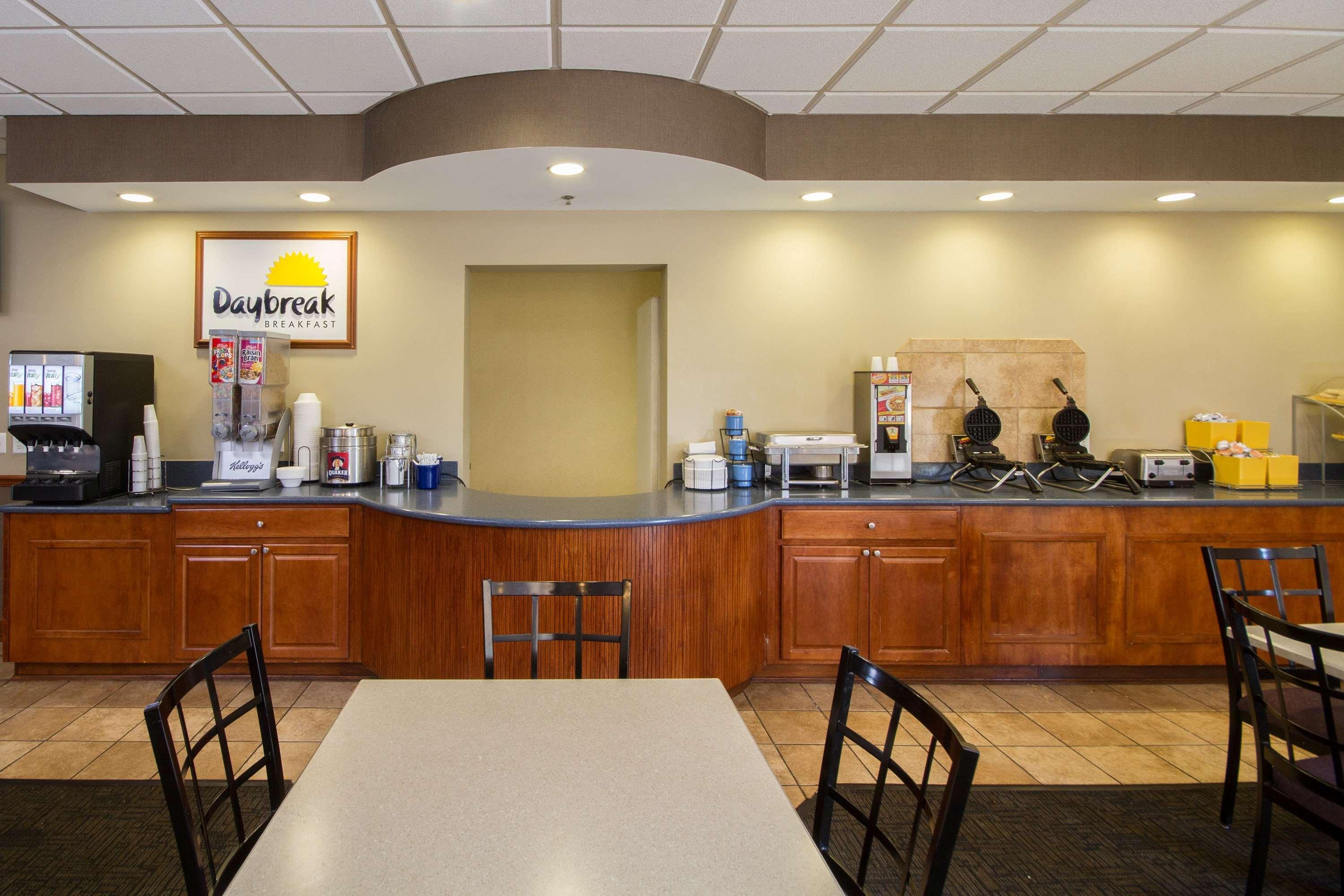 Comfort Inn & Suites Buffalo Airport Zewnętrze zdjęcie