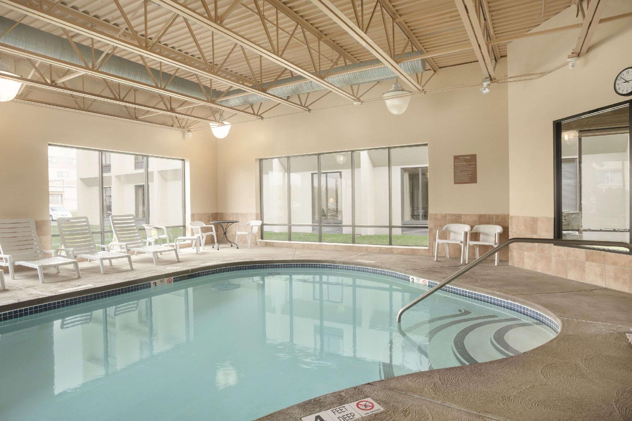 Comfort Inn & Suites Buffalo Airport Zewnętrze zdjęcie