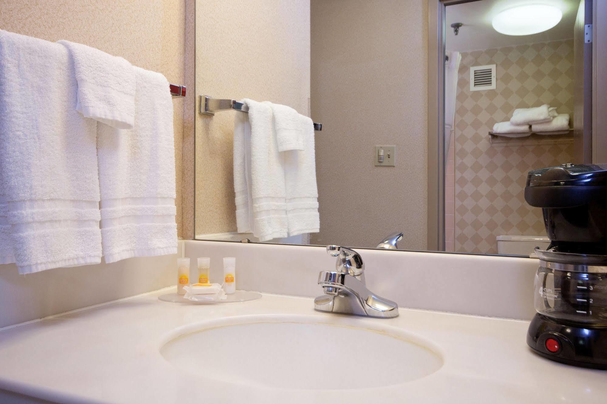Comfort Inn & Suites Buffalo Airport Zewnętrze zdjęcie